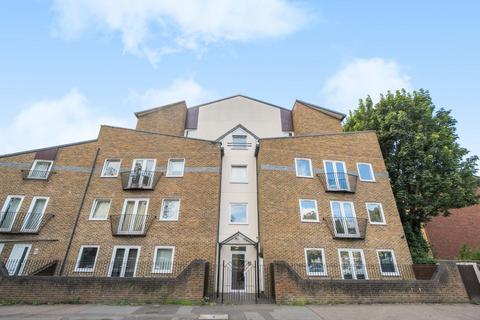 2 bedroom flat to rent, Dacre Park, Lewisham, London, SE13