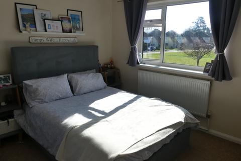 2 bedroom maisonette for sale, Fairlawns, Horley RH6
