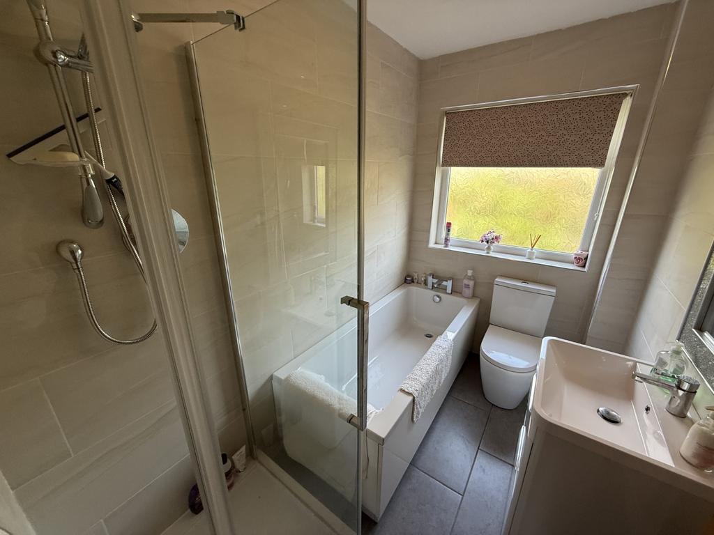 Main Bathroom