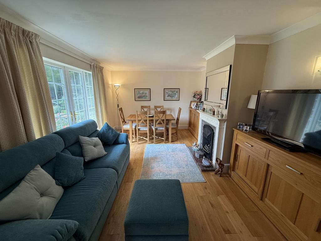 Front Lounge