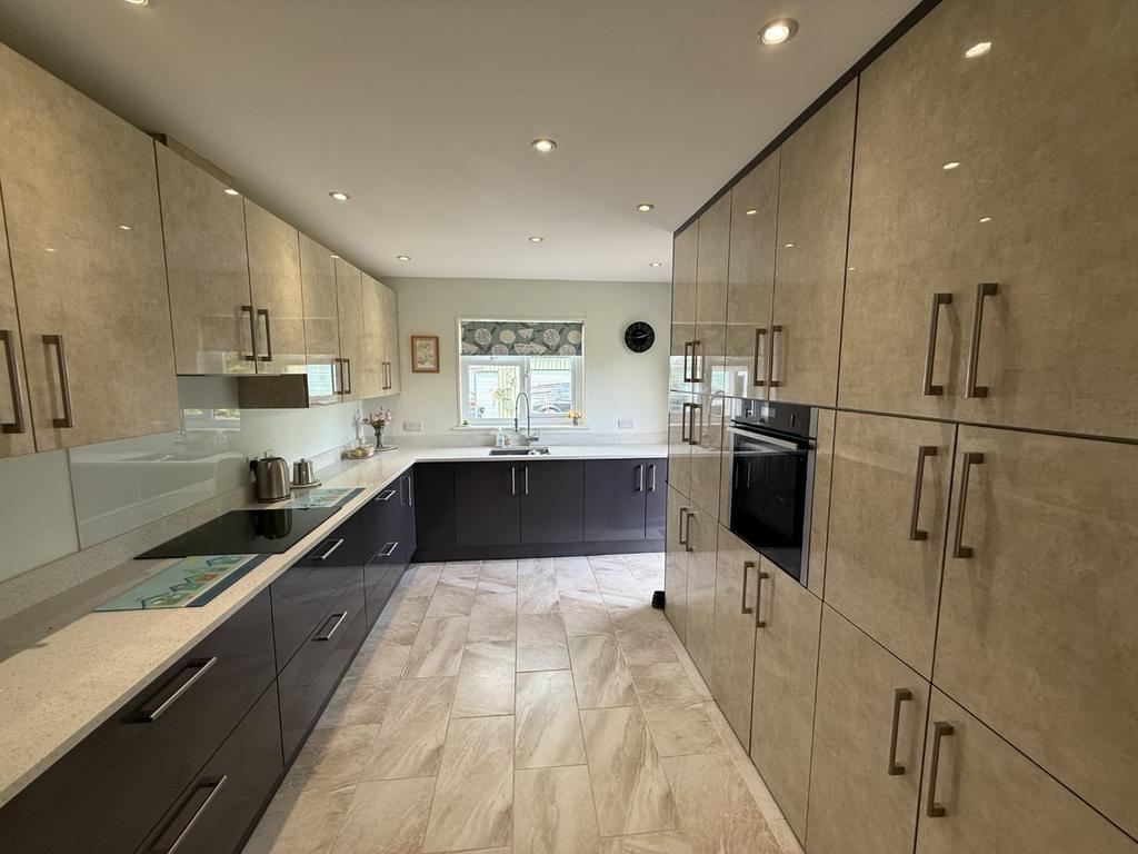 Open Plan Kitchen/Dining Room