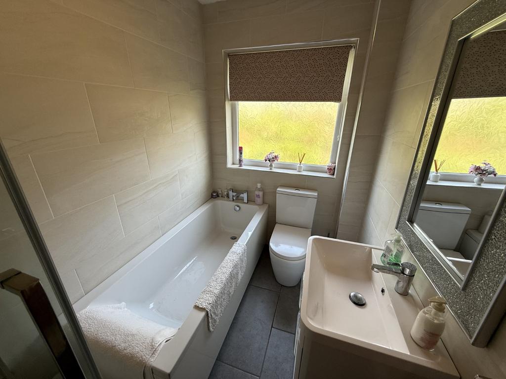 Main Bathroom