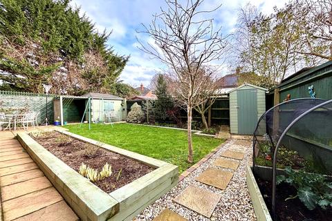 4 bedroom detached house for sale, Wards Road, Hatherley, Cheltenham