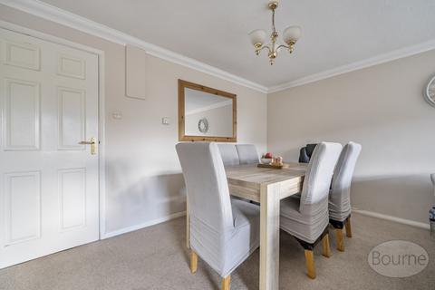 3 bedroom semi-detached house for sale, Lower Weybourne Lane, Badshot Lea, Farnham, Surrey, GU9