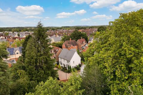 4 bedroom detached house for sale, Cheesmer Way, Horsham, RH12