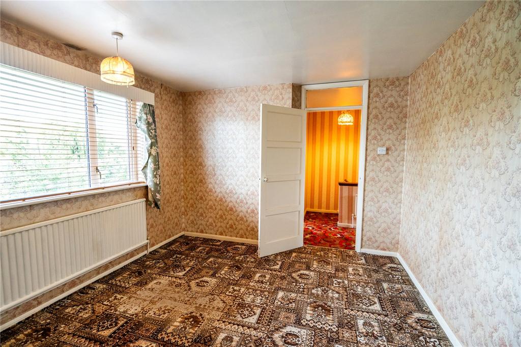Bedroom 1 (2)