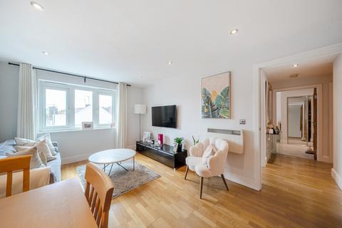 2 bedroom flat for sale, Brewhouse Lane, London, London, SW15