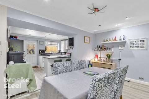 4 bedroom terraced house for sale, Burnley Road