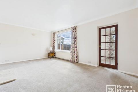 3 bedroom semi-detached house for sale, Balmoral Close, Billericay