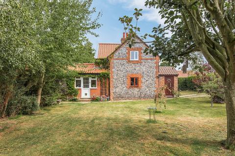 undefined, A Beautifully Updated Home in Gimingham, Surrounded by Countryside Views