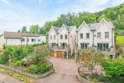 17 Castle Road, Tongwynlais, Cardiff, CF15 7JQ
