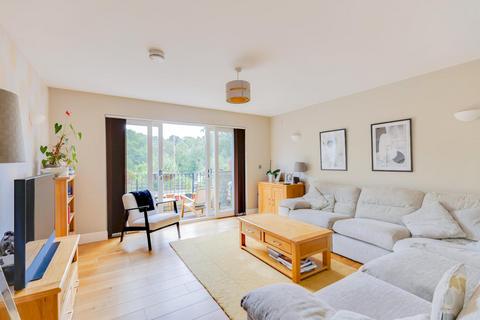 17 Castle Road, Tongwynlais, Cardiff, CF15 7JQ