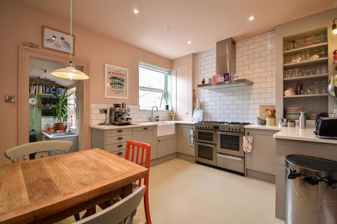 Edwin Road, Hastings