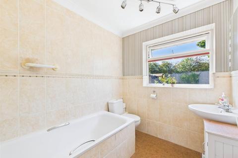 6 Days Acre, South Croydon, CR2 0ER