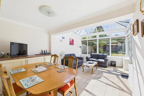 6 Days Acre, South Croydon, CR2 0ER