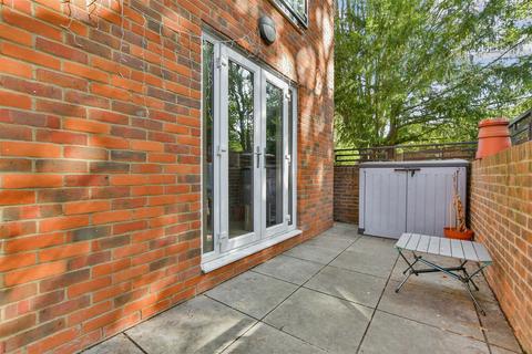 Russell Green Close, Purley, Surrey