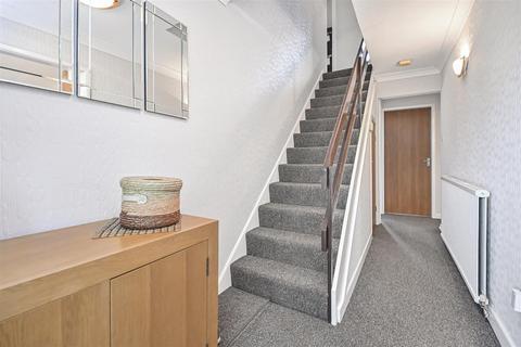 4 bedroom detached house for sale, The Avenue, Leigh