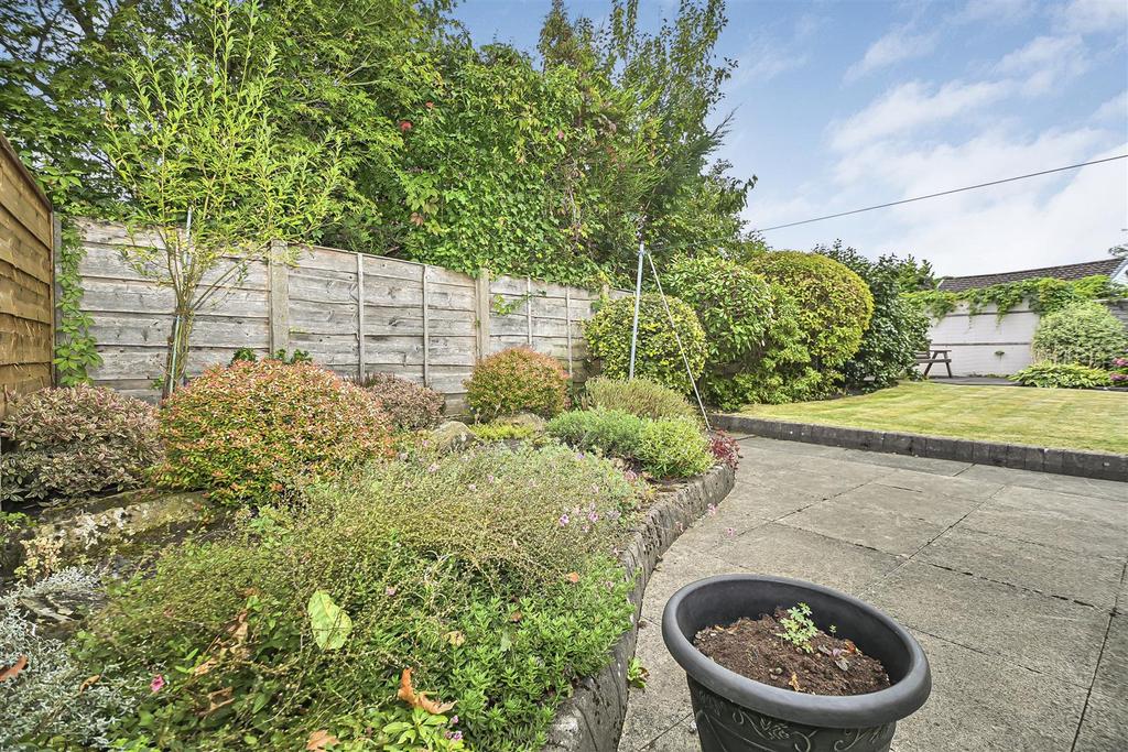 220 The Avenue Garden (3).jpg