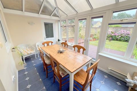 undefined, Hart Close, New Milton, Hampshire. BH25 5GL
