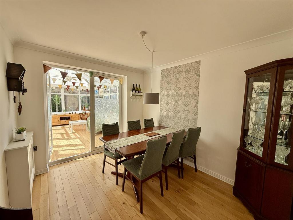 Dining Room:
