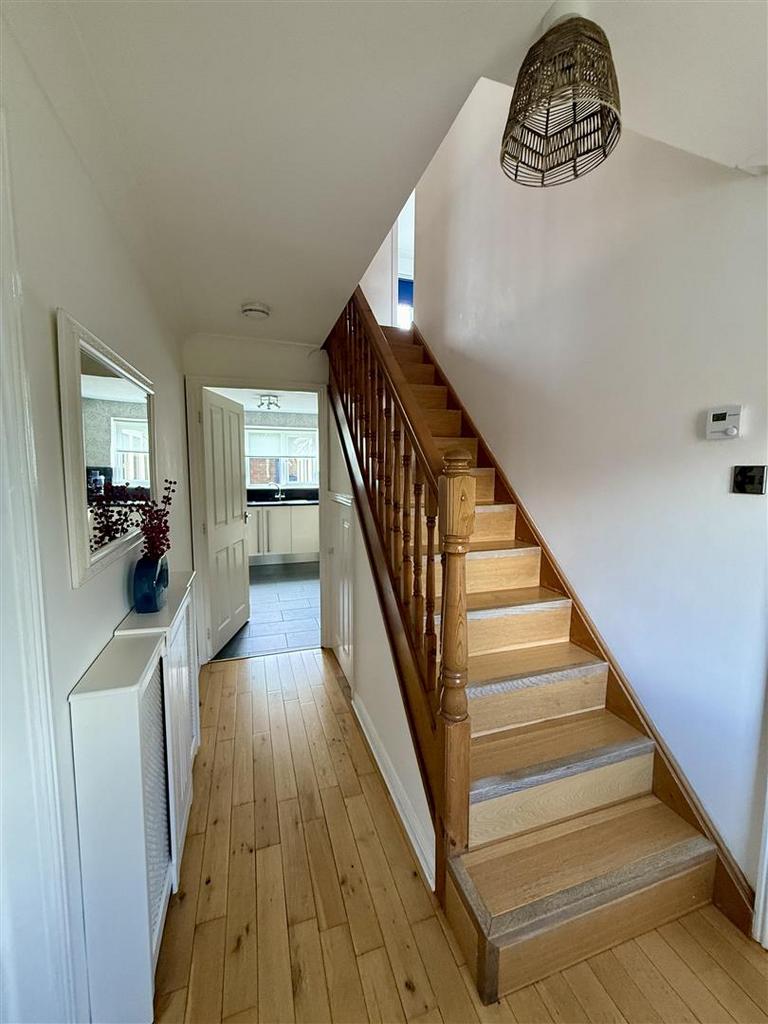 Entrance Hallway: