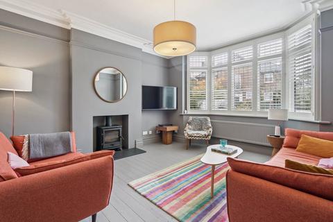 undefined, Avenue Rise, Bushey