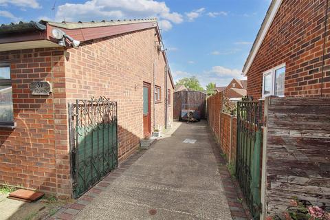 undefined, Swan Close, Aylsham, Norwich