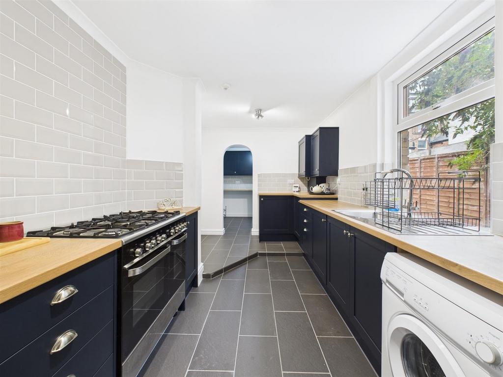 Kitchen: