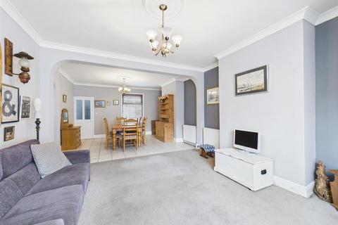 5 bedroom terraced house for sale, West Street, Bridlington