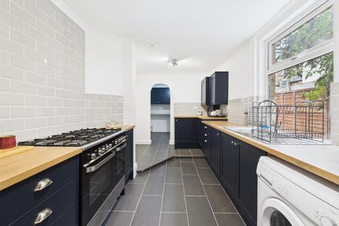 5 bedroom terraced house for sale, West Street, Bridlington
