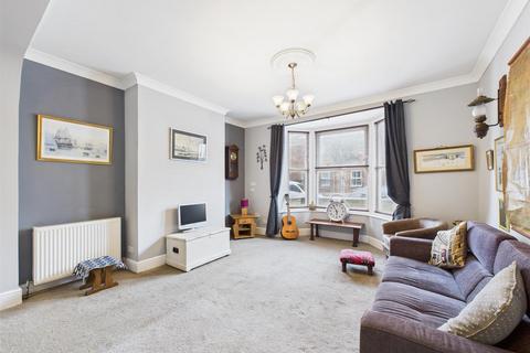 5 bedroom terraced house for sale, West Street, Bridlington