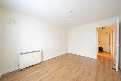 1 bedroom apartment for sale, Malyons Road, London