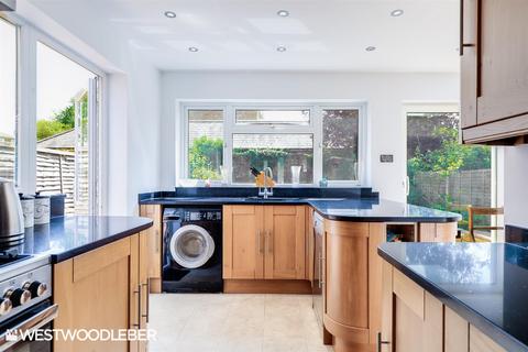 3 bedroom semi-detached house for sale, Grenville Avenue, Broxbourne EN10