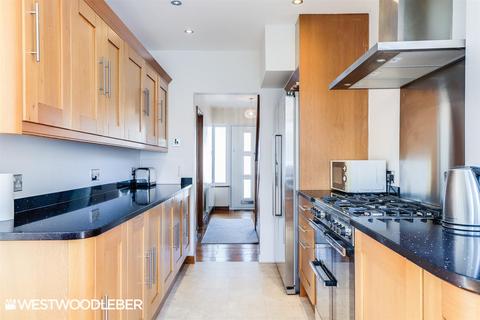 3 bedroom semi-detached house for sale, Grenville Avenue, Broxbourne EN10