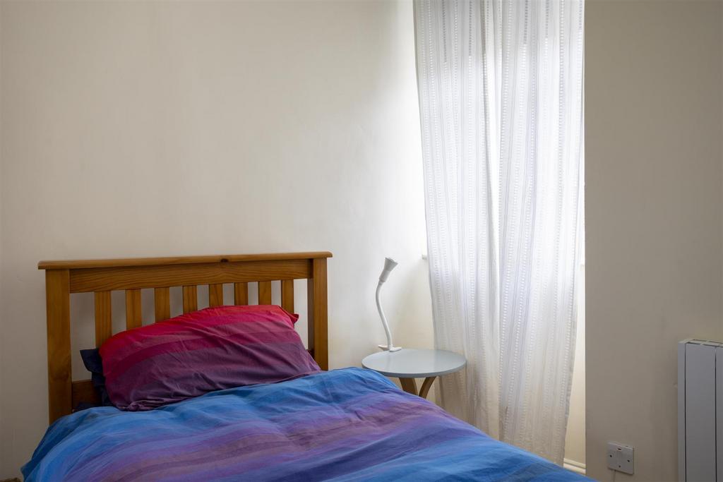 No 8 Trinity Court  14.jpg