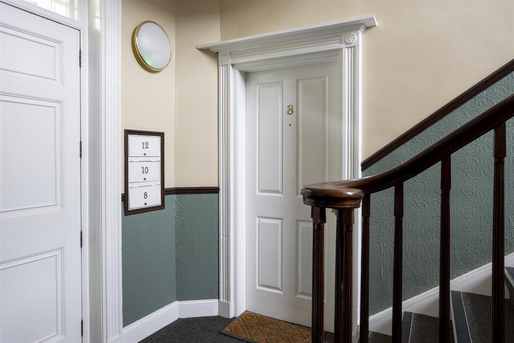 No 8 Trinity Court  15.jpg