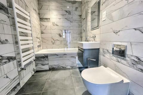 2 bedroom flat for sale, Bournemouth