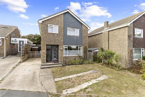 4 bedroom detached house for sale, Balmoral Close, Seaford
