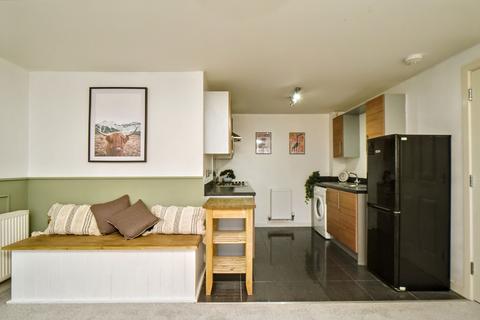 Flat 6, 13 Constitution Place, Edinburgh, EH6 7DJ
