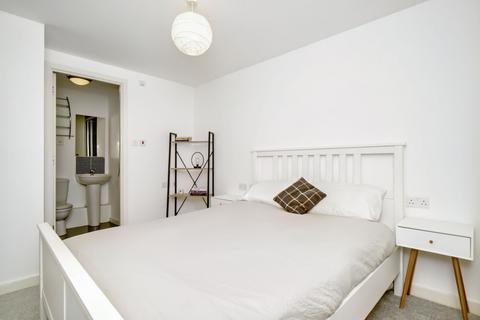 Flat 6, 13 Constitution Place, Edinburgh, EH6 7DJ