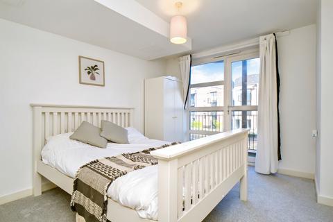 Flat 6, 13 Constitution Place, Edinburgh, EH6 7DJ