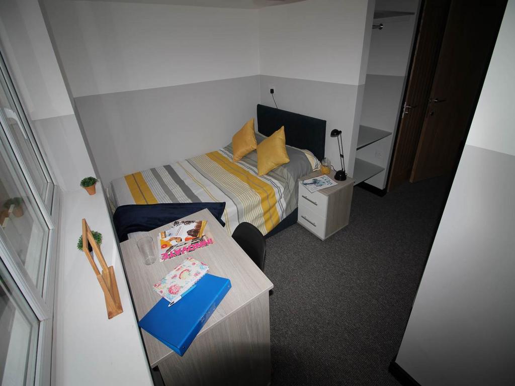 Bed 2