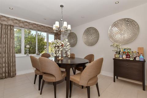 4 bedroom detached house for sale, Wyatt Road, Allington, Maidstone, Kent