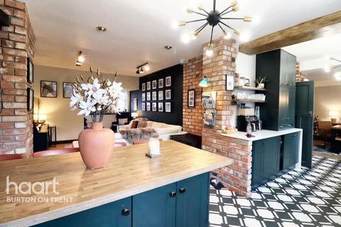 25a Tower Road, Burton-on-trent, DE15 0NH
