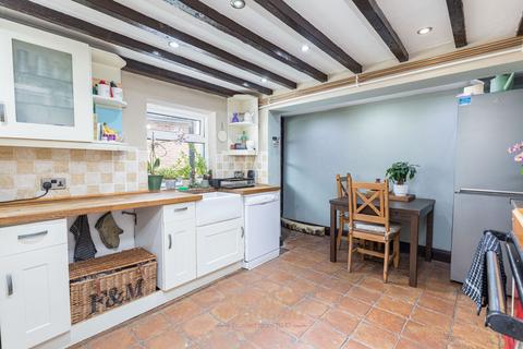 3 bedroom semi-detached house for sale, Horsham Road, Crawley RH11