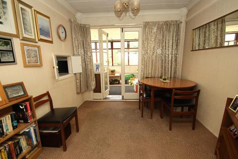 4 bedroom semi-detached house for sale, Stanley Way, Orpington, BR5