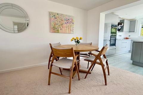 9 Burrows Park, Braunton, EX33 1EU