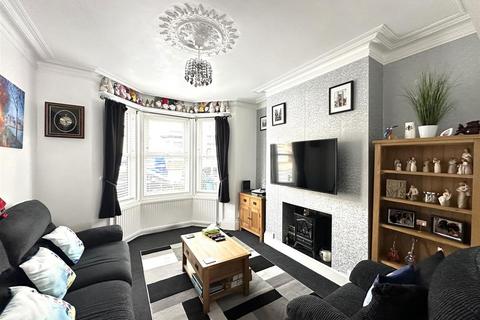 2 bedroom house for sale, Gordon Street, Scarborough, YO12
