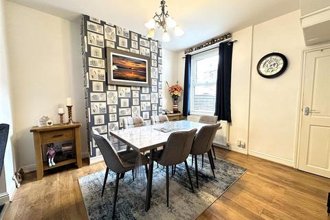 2 bedroom house for sale, Gordon Street, Scarborough, YO12
