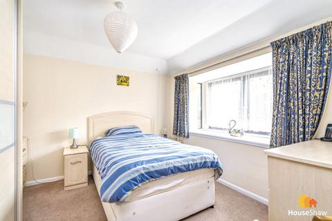 undefined, High Street, Kings Langley, WD4